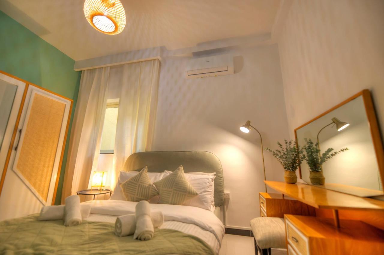 Beautifully Furnished Seafront 4 Bedrooms Goslm-4 Sliema Exterior photo