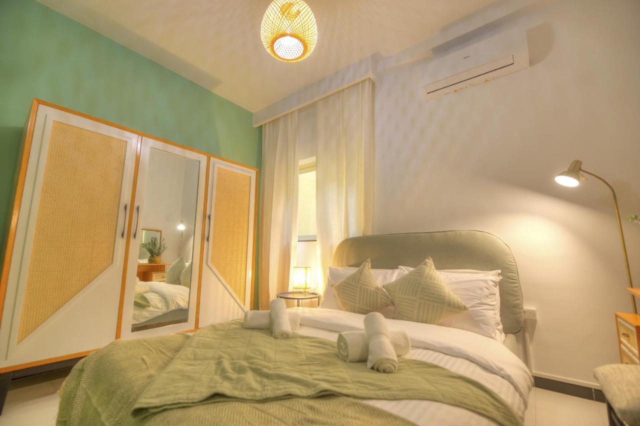 Beautifully Furnished Seafront 4 Bedrooms Goslm-4 Sliema Exterior photo